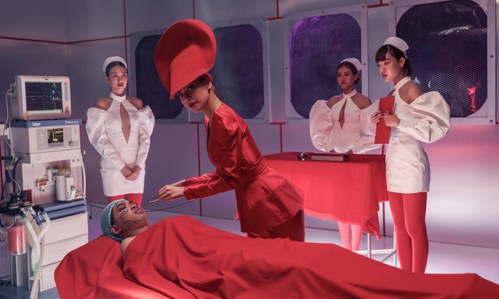 Tin tức giải trí mới nhất ngày 16/8/2019: Hồ Ngọc Hà lần đầu diễn hài, Triệu Vy xuất hiện công khai cùng con gái