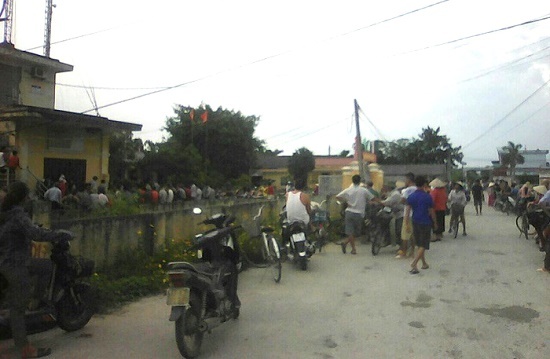 Điều tra nghi vấn người đàn ông bắt cóc trẻ em gần cổng trường tiểu học