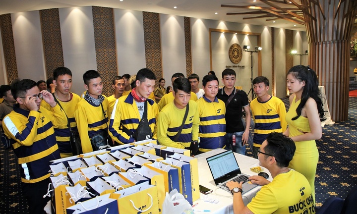 Những chú ong vàng miền Bắc tụ họp về trong Ngày hội vinh danh tài xế quý 2/2019 