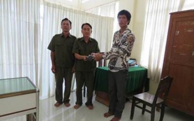 Chiến sĩ công an trả lại hơn 23 triệu đồng cho người đánh rơi