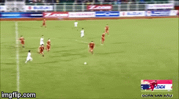 Video: Những pha xử lý đỉnh cao của Đoàn Văn Hậu khiến CLB Hà Lan “mê mệt”