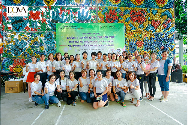 Tập đoàn Dova trao hơn 500 suất quà cho người già neo đơn, trẻ mồ côi, khuyết tật