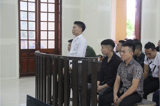 Dùng súng “giải quyết” đối thủ, đại ca xứ Nghệ nhận 7 năm tù