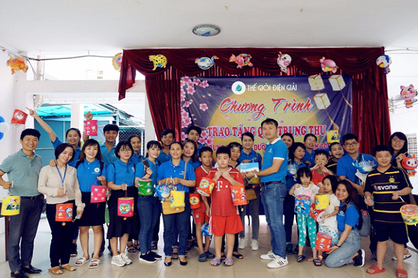 Mùa Trung thu ấm áp cùng trẻ em khuyết tật tại Gò Vấp