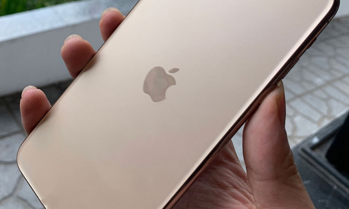 Cận cảnh iPhone 11 đầu tiên tại Việt Nam