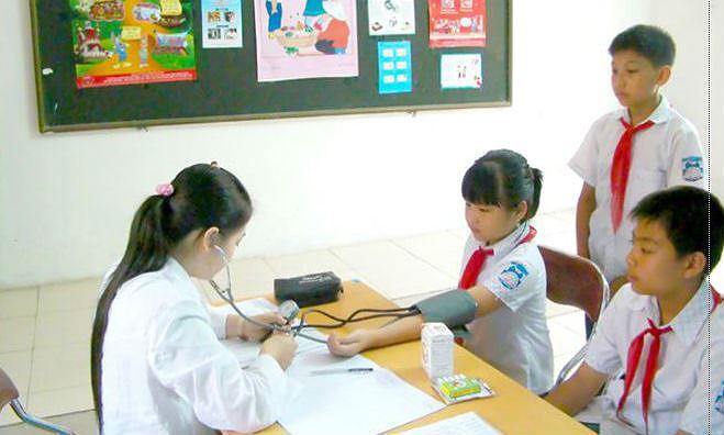 Phấn đấu đạt 100% học sinh, sinh viên tham gia BHYT 