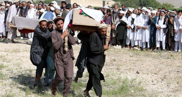 Máy bay Mỹ bị nghi không kích nhầm, ít nhất 30 dân thường Afghanistan thiệt mạng