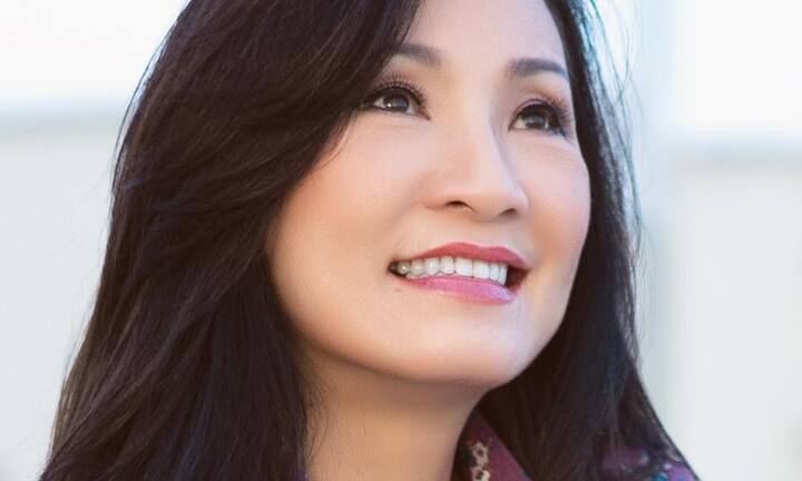 Nghệ sĩ Hồng Đào nhẹ nhàng đón sinh nhật thứ 57 cùng hai cô con gái