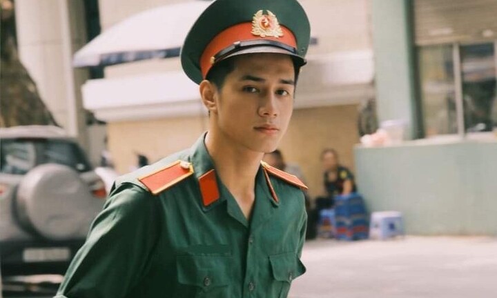 Nam sinh Học viện Quân y khiến chị em