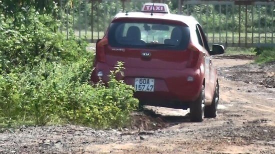 Tài xế taxi bị tấn công, cướp tài sản giữa đêm khuya