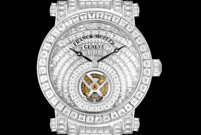 Chiếc đồng hồ giá 30 tỷ đến Việt Nam có gì đặc biệt?