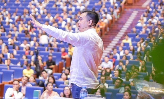 Hiếu Orion, anh là ai?