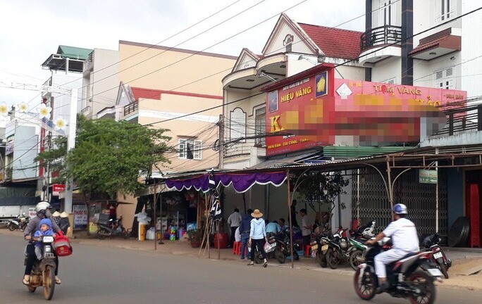 Tá hoả phát hiện con trai chủ tiệm vàng chết trong tình trạng đầu trùm kín nilon