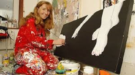 100 nhân cách và 14 họa sĩ trong thân xác của người phụ nữ tài năng