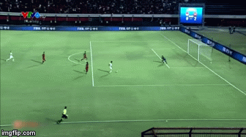 Video: Tiến Linh bứt tốc thoát việt vị, sút tung lưới Indonesia