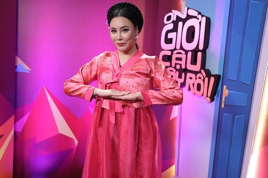 Hồ Quỳnh Hương bất ngờ xuất hiện tại