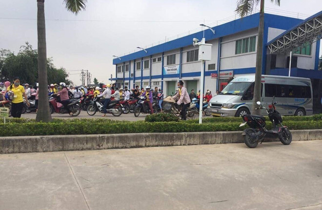 Lại thêm gần 40 công nhân nghi bị ngộ độc khí tại công ty sản xuất giày da ở Nam Định