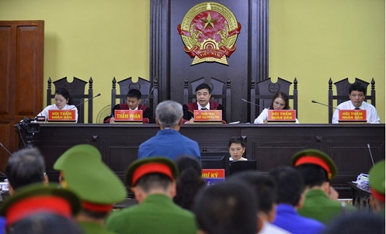 Xét xử gian lận điểm thi ở Sơn La: Quyết định bất ngờ từ HĐXX