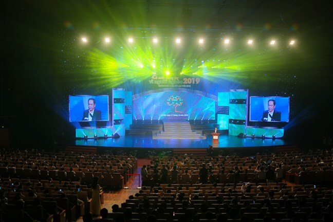 887 tỷ đồng ủng hộ quỹ “Vì người nghèo” và chương trình an sinh xã hội