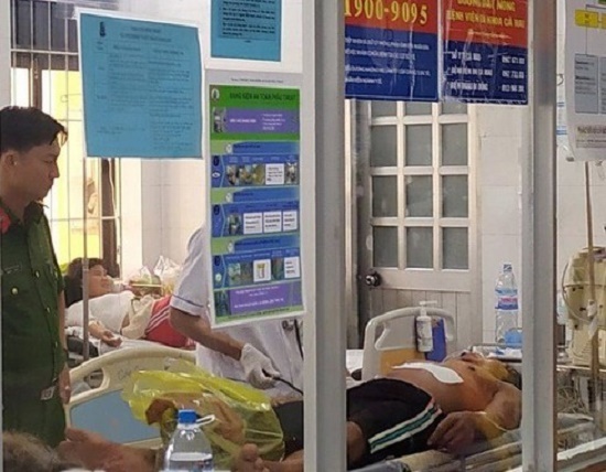 Tin tức pháp luật mới nhất ngày 21/10/2019: Nghi án chồng chém vợ 11 nhát rồi tự tử bất thành