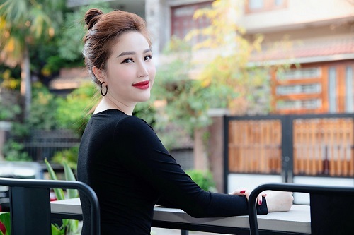 Loạt bằng chứng nghi ngờ Bảo Thy chuẩn bị lên xe hoa vào tháng 11 năm nay