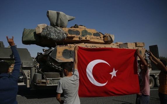 Quân đội Thổ Nhĩ Kỳ bị lực lượng chính phủ Syria bao vậy, sắp phải rút lui