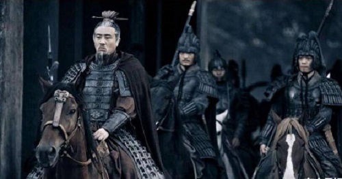 Mãnh tướng bí ẩn chỉ huy hộ vệ quân của Lưu Bị nhưng không xuất hiện trong Tam Quốc Diễn Nghĩa