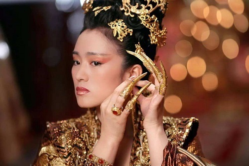 Lý do các phi tần nhà Thanh luôn mang bộ móng giả