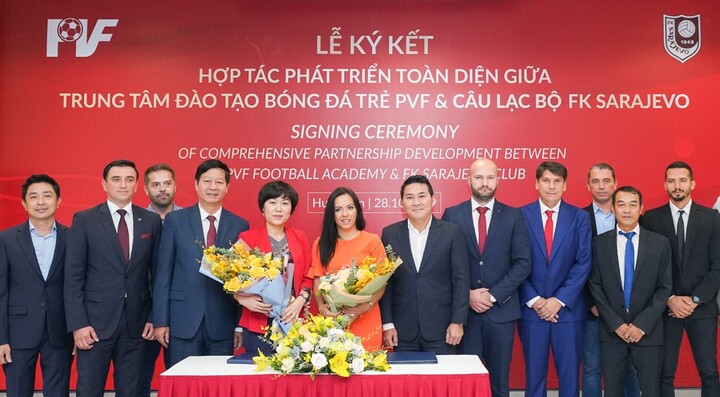 PVF và CLB FK Sarajevo ký thỏa thuận hợp tác phát triển toàn diện 