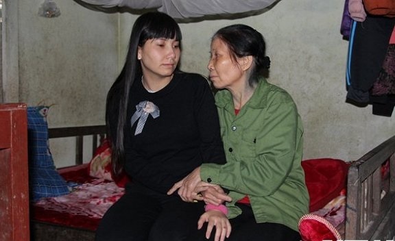 Cuộc trùng phùng xúc động của mẹ và con gái bị lừa bán sang Trung Quốc suốt 16 năm