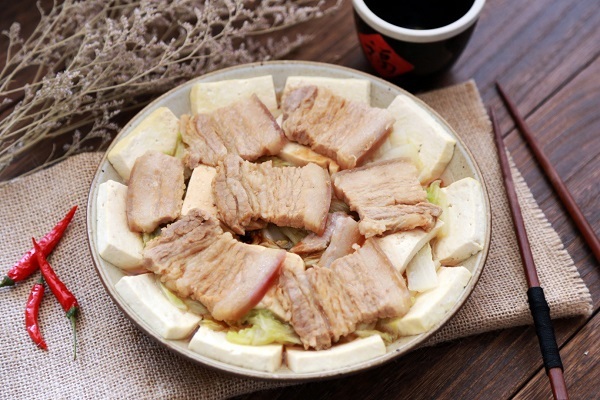 Chán luộc, đem thịt heo hấp theo cách này mềm ngọt vô đối, ai ăn cũng mê