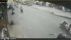 Bị truy đuổi, tên cướp phi xe ngược chiều chạy trốn và cái kết 