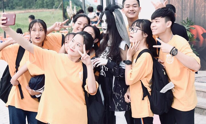 Đu đưa cùng ma quỷ trong lễ hội ma “khủng” nhất tại Phúc Yên 