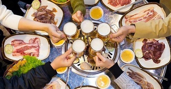 Tin tức pháp luật mới nhất ngày 31/10/2019: Ngồi nhậu ở bờ kè, nam thanh niên bị đâm tử vong