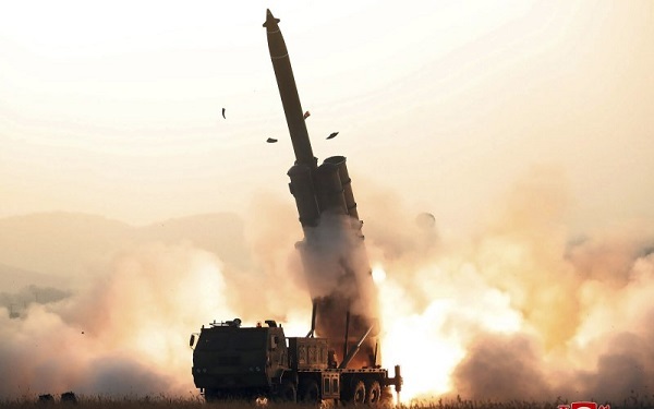 Triều Tiên xác nhận thử nghiệm bệ phóng đa tên lửa siêu lớn