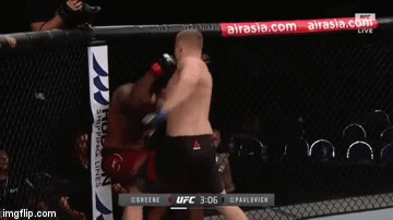 Video: Võ sĩ Nga thắng đối thủ bằng trận đòn mạnh như vũ bão