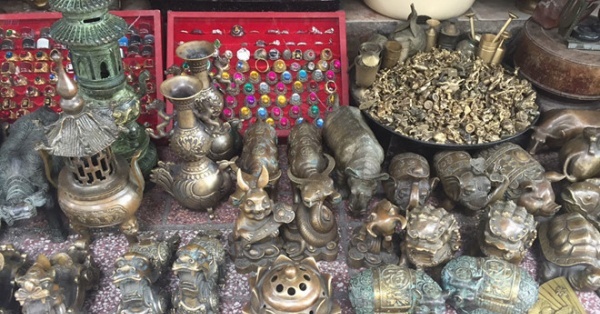 Thị trường nhập nhèm đồ cổ giả đánh lừa người tiêu dùng