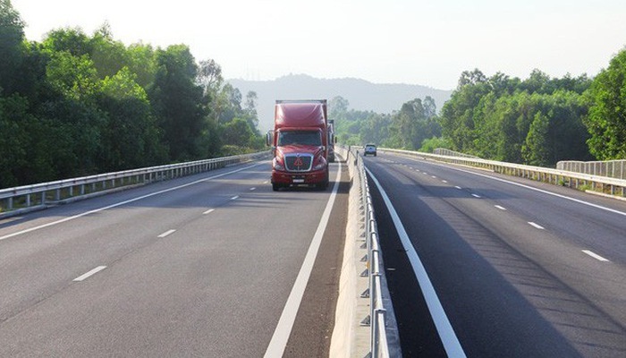 Cao tốc Đà Nẵng - Quảng Ngãi lại sụt lún đường dẫn