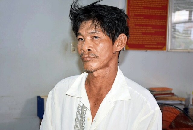 Khởi tố gã 