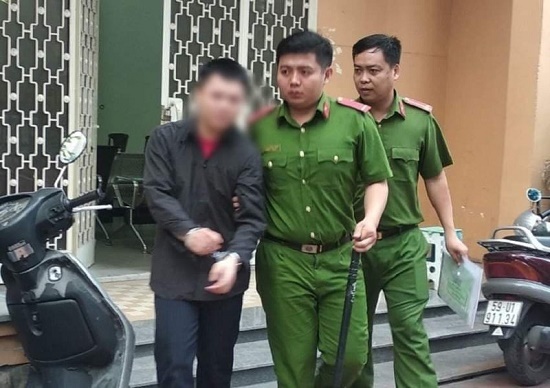 Tin tức pháp luật mới nhất ngày 23/11/2019: Nam thanh niên cho bé gái xem phim đồi trụy rồi hiếp dâm