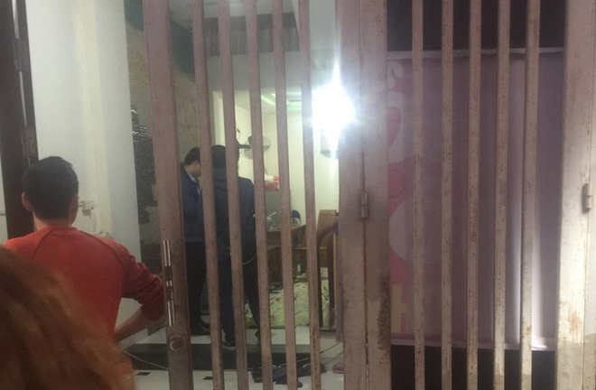 Hà Nội: Nam sinh bàng hoàng phát hiện chủ nhà chết trong tư thế treo cổ