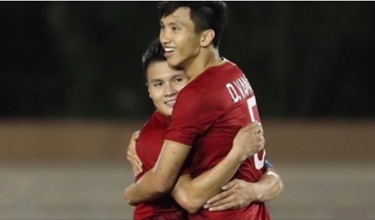 Đội bóng Hà Lan Heerenveen gửi lời chúc mừng Văn Hậu bằng tiếng Việt