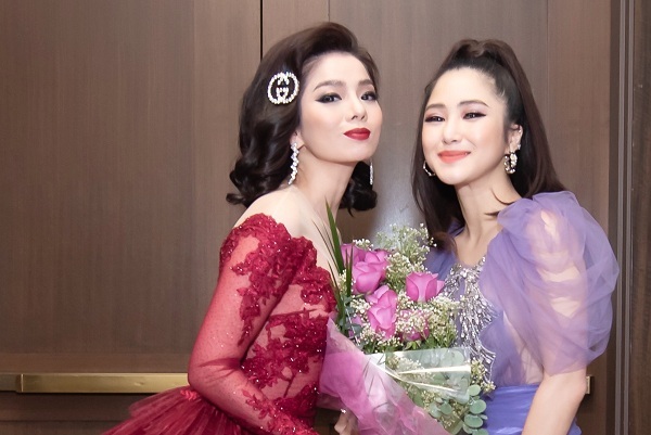 Hương Tràm bị đụng xe khi đi mua hoa tặng Lệ Quyên tại liveshow Mỹ