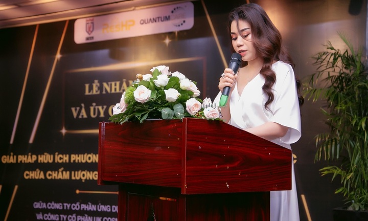 Lễ nhận bằng và ủy quyền bằng “Giải pháp hữu ích phương pháp sản xuất chế phẩm nano bạc chứa chấm lượng tử Graphen trên nền Chitosan” 