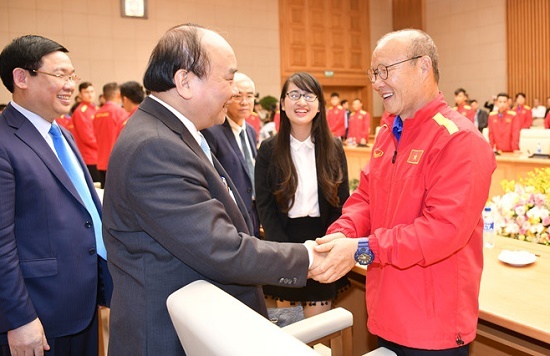 HLV Park Hang Seo và đoàn thể thao Việt Nam nhận thư động viên của Thủ tướng Nguyễn Xuân Phúc