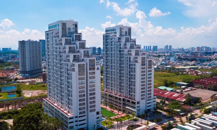 Cư dân Lux Garden chính thức nhận sổ hồng sau 1 năm nhận nhà