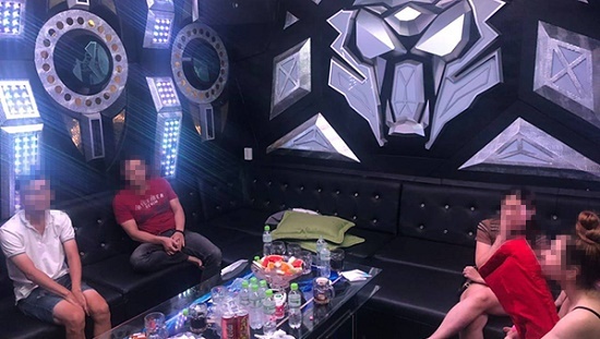 Đồng Nai: Phát hiện 19 nam thanh nữ tú 