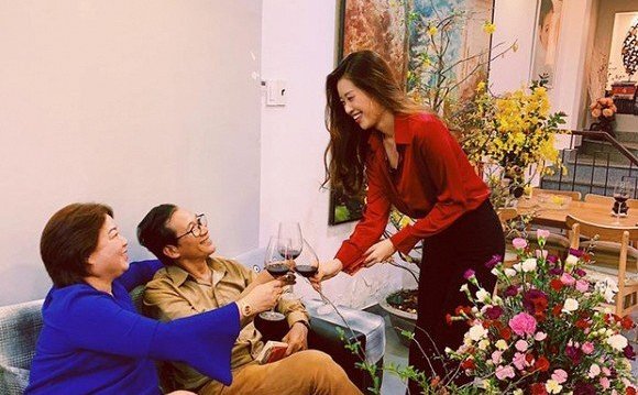 Cuộc sống giàu có, sang chảnh khó tin của Khánh Vân trước khi đăng quang Hoa hậu Hoàn Vũ Việt Nam