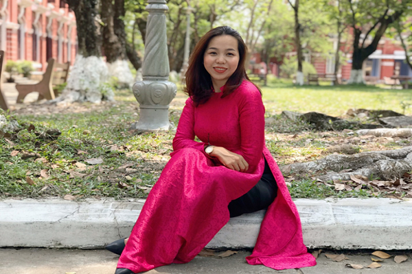 Phụ nữ khởi nghiệp: Thu nhập 8 con số/tháng chỉ bằng nghề tay trái