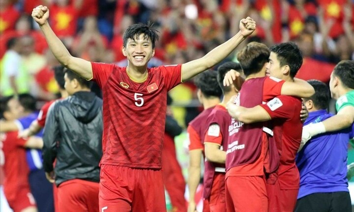 Bị truyền thông Indonesia công kích, Văn Hậu vẫn được báo chí Hà Lan khen ngợi, yêu cầu trao cơ hội ra sân